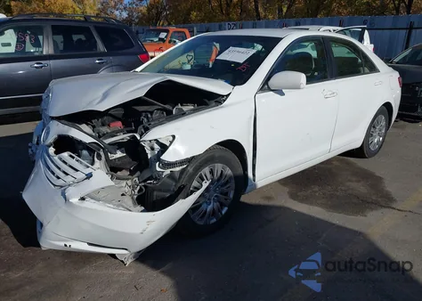 2007 Toyota Camry Le z USA, uszkodzony, nr VIN 4T1BE46K97U505365